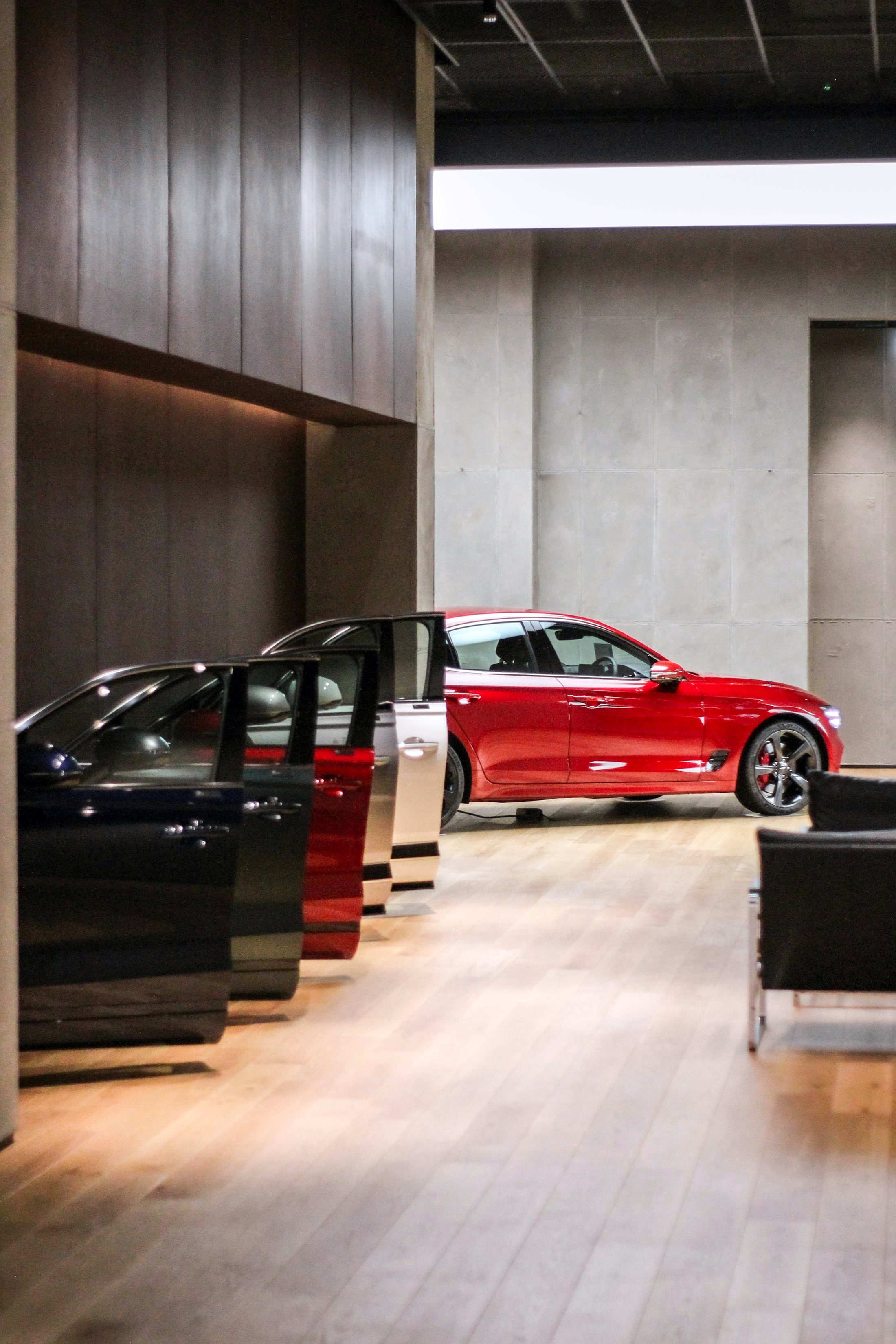 Moderner Fahrzeug-Showroom (Symbolbild)